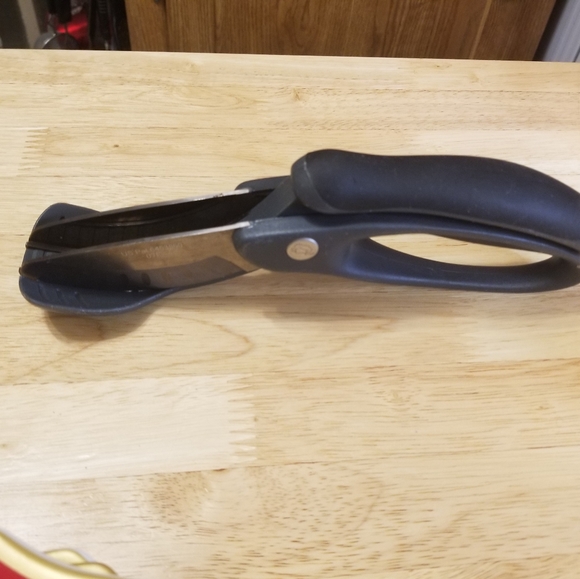 Pampered chef salad chopper - Picture 3 of 5
